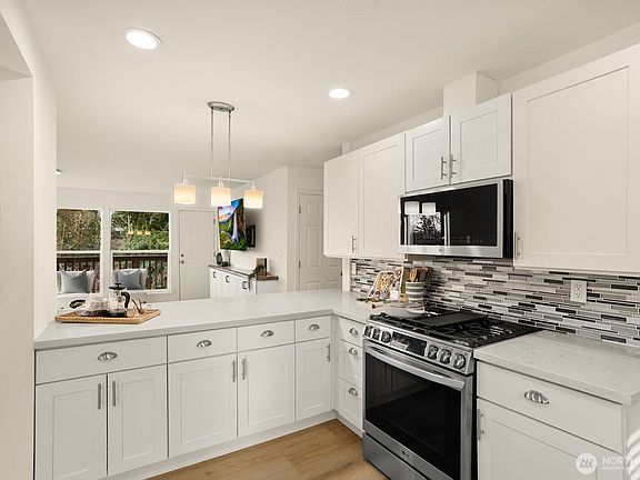 5th image of 3960 SW Austin Street