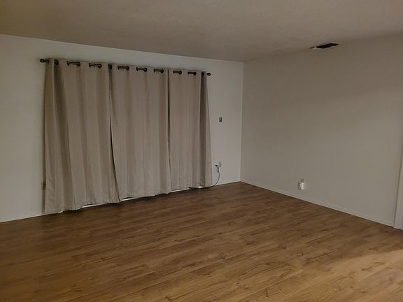 3rd image of 4133 Glascow Dr