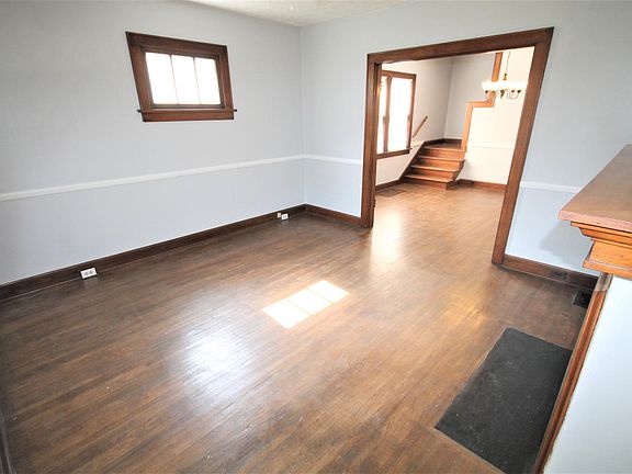 5th image of 1649 W 3rd Ave