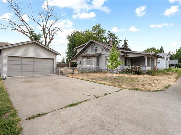 3rd image of 1017 W Kennewick Ave