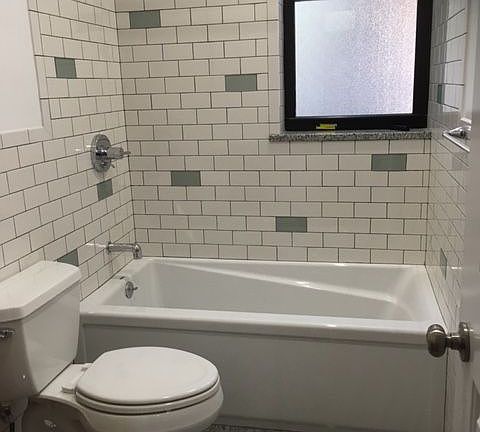 3rd image of 2255 41st St APT 1F