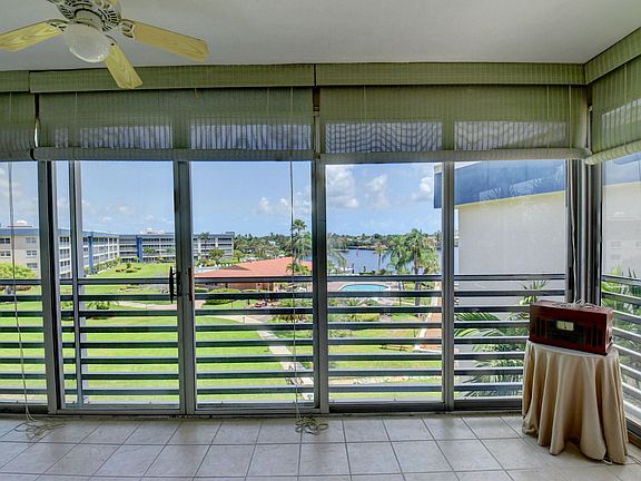 2nd image of 921 Spanish Circle #439