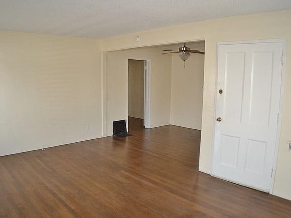 5th image of 4828 Brayton Ave