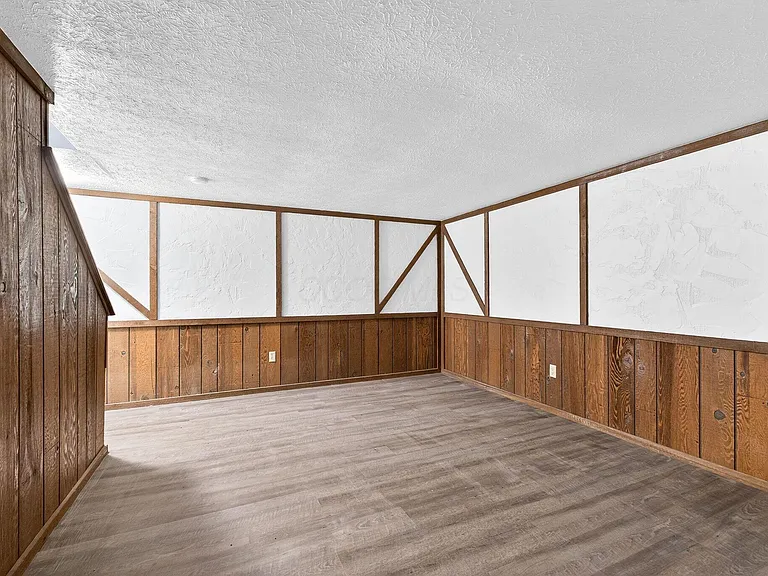 6477 Brookedge Ct — Photo 34