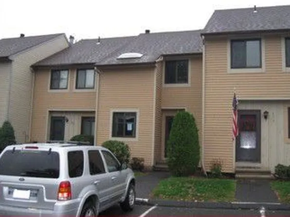 169 Greenwoods Ln, East Windsor, CT 06088
