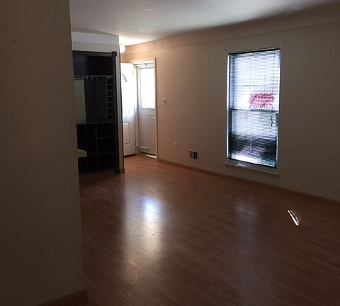3rd image of 20024 Village Green Ct #1026