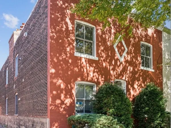 2143 Newport Pl NW APT C, Washington, DC 20037