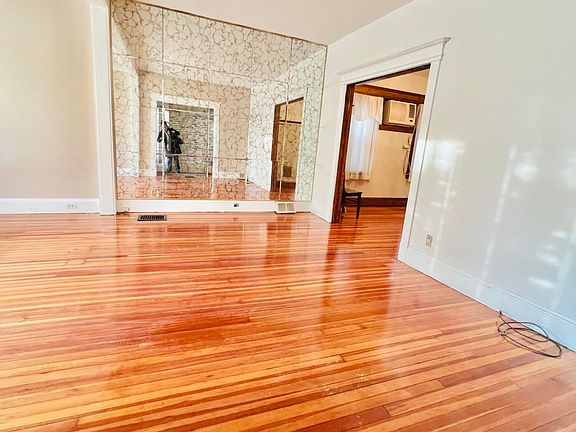 3rd image of 41 Eldridge Ave Floor 1