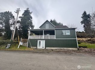 253 SW 3rd St, Clatskanie, OR 97016