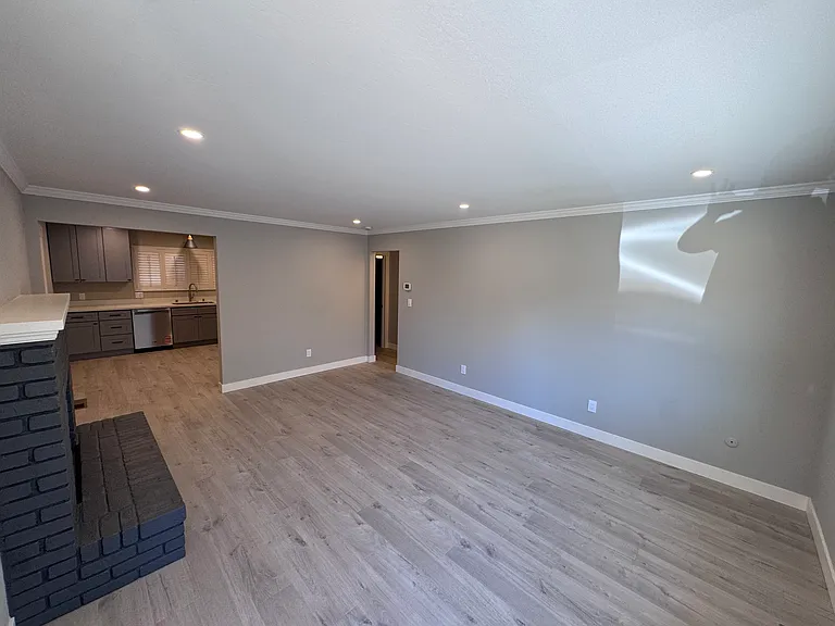 611 Nason St #613 — Photo 4