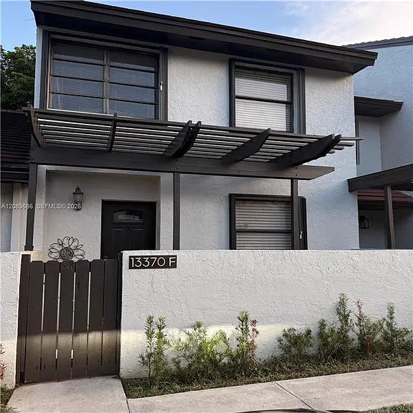 3 bed, $3,150 — Photo 1