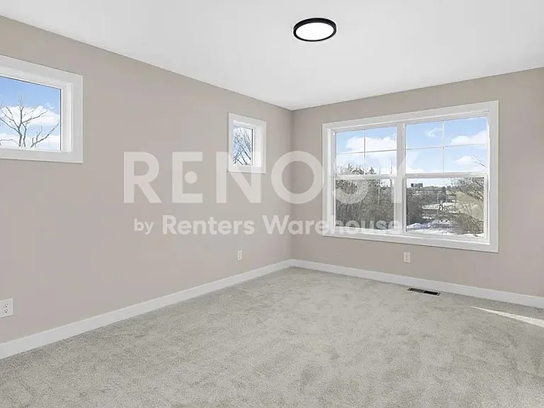 2164-1A N Eustis St — Photo 18