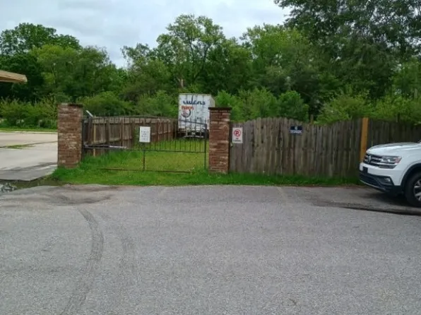 Holcomb St, Springdale, AR 72764