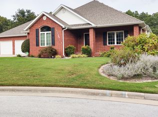 2066 S Emerald Pl, Springfield, MO 65809