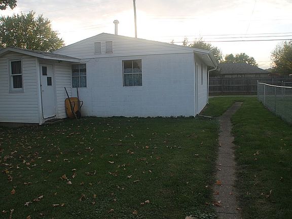 GARAGE VIEW-2