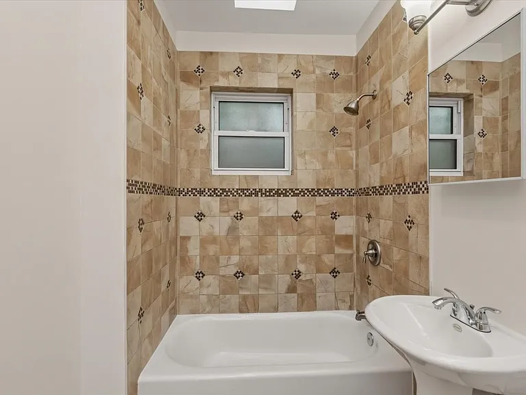 2323 W Shakespeare Ave #2 — Photo 9