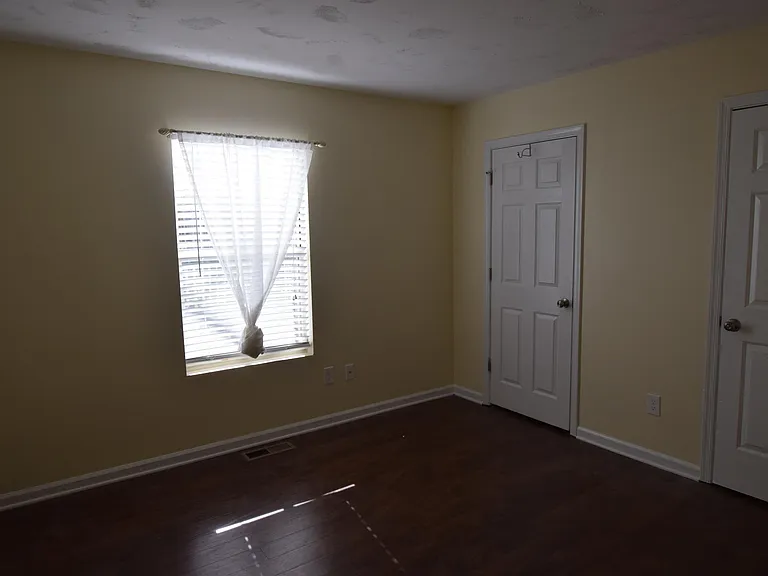 145 Jefferson Dr — Photo 14
