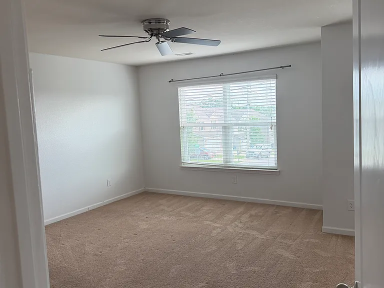 313 Nixon Way — Photo 6