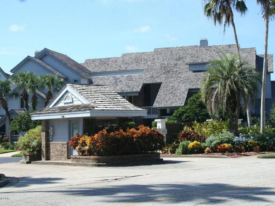 1st image of 585 Shadow Wood Ln #121