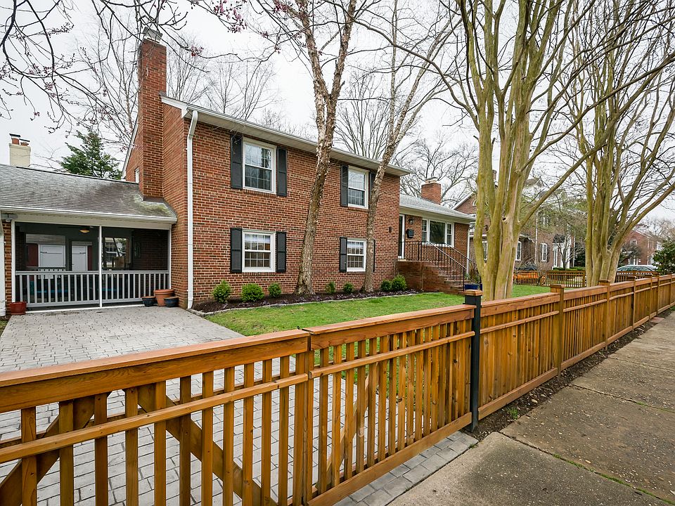 1st image of 407 Russell Rd