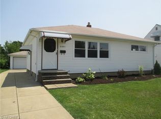 6047 Mercer Dr, Brookpark, OH 44142