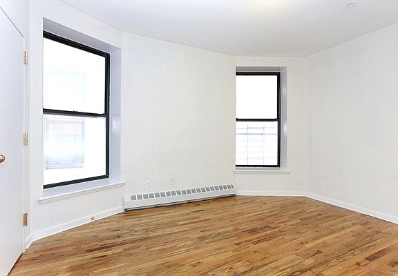 3rd image of 163 Lenox Ave #3A