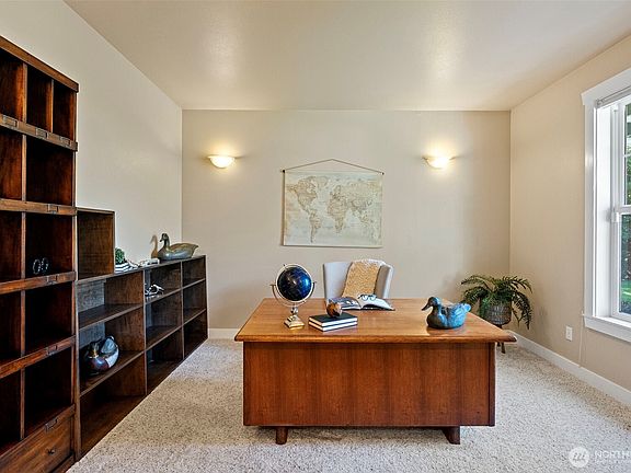 4th image of 15325 Peacock Hill Avenue NW