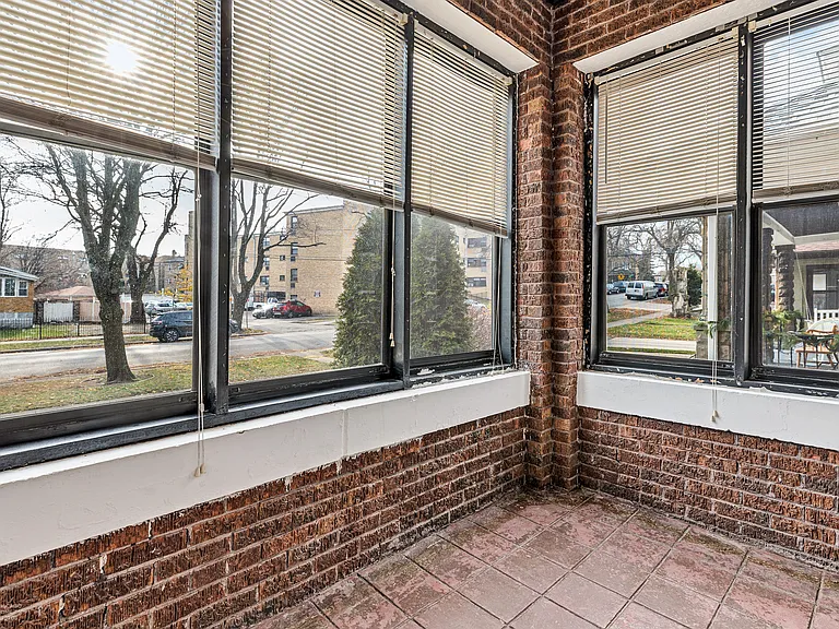 1942 W Farwell Ave #1W — Photo 4