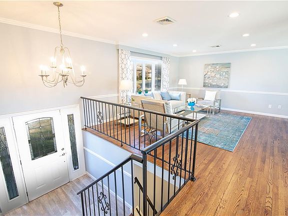 3rd image of 36 Robert Dr