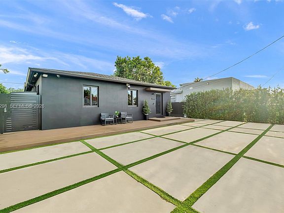 3rd image of 3450 NW 16th St