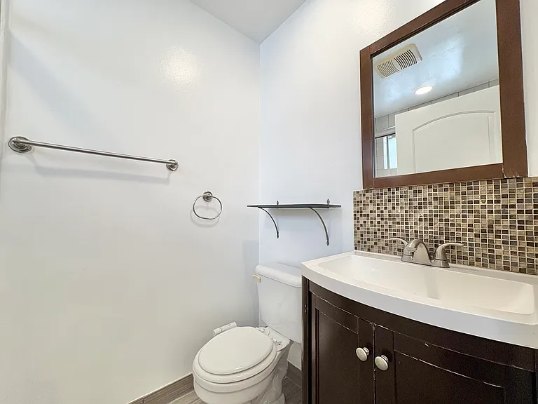 817 S Bedford St #4 — Photo 8