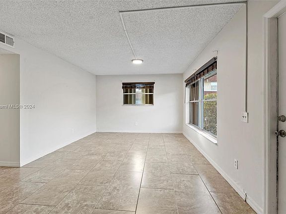 5th image of 6570 SW 41st Ct #103