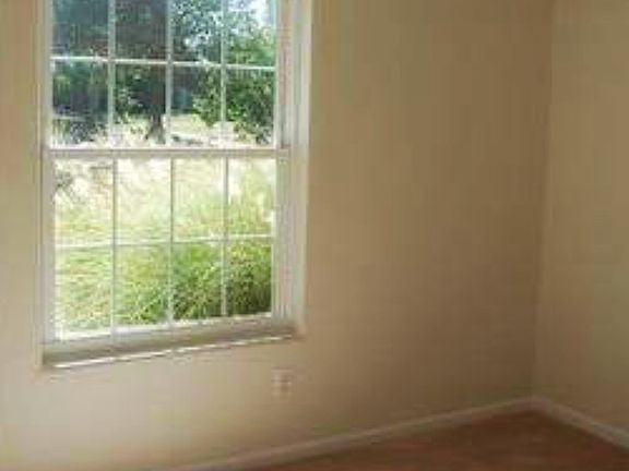 4th image of 3115 Edwards Pl APT 104