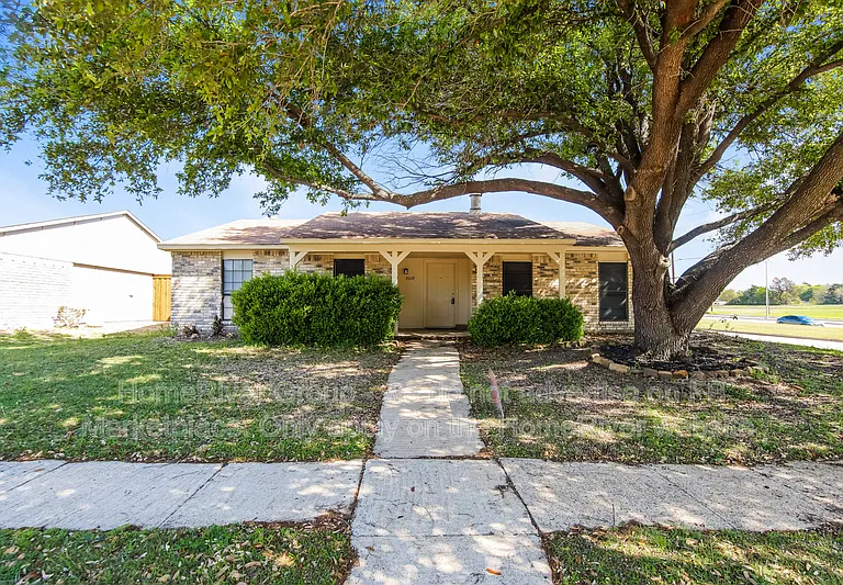 7009 Emory Oak Ln — Photo 1