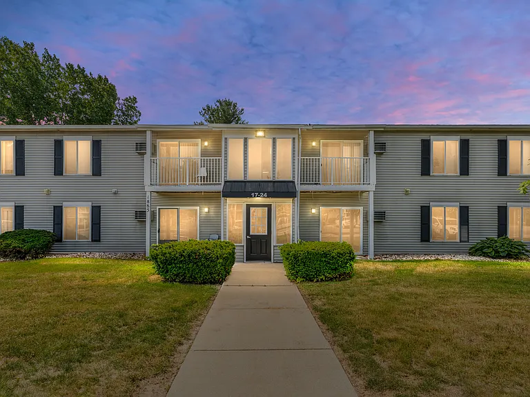 1752 Raleigh Ave #1 — Photo 1