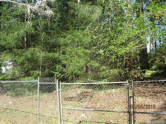 4th image of 481 E Pickering Dr