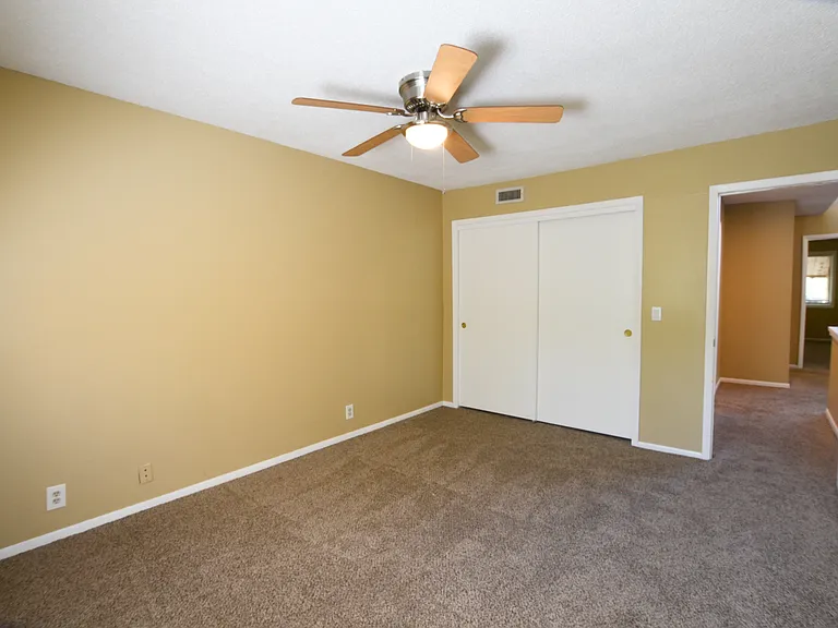 226 Crown Oaks Way — Photo 23