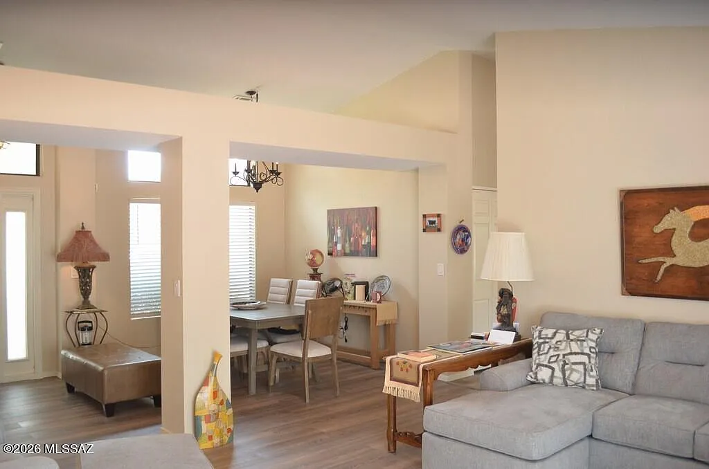 3 bed, 2.0 bath, 1573 sqft, $2,195 — Photo 3