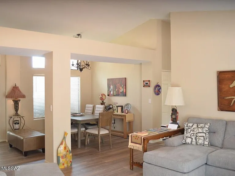 5461 N Waterfield Dr — Photo 3
