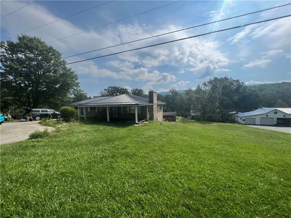 1718 Indian Creek Valley Rd, Champion, PA 15622