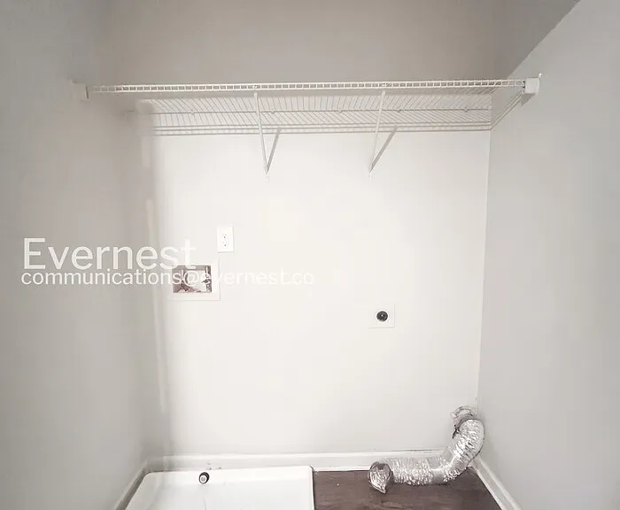 5298 Hanover St — Photo 16
