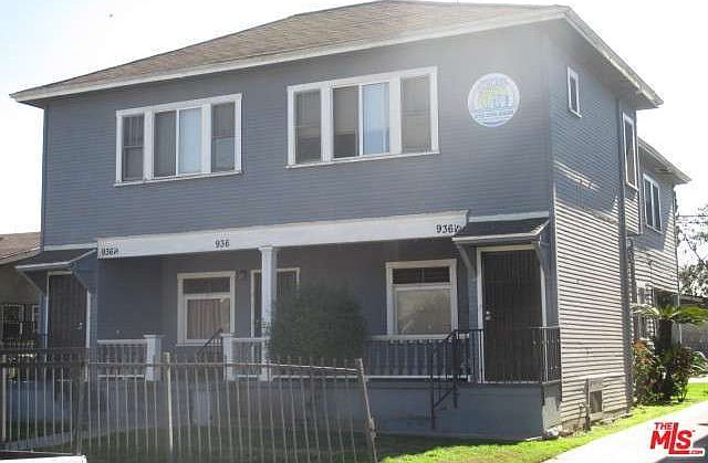 1st image of 936 W 48th St