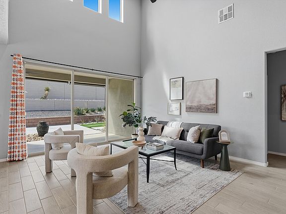 4th image of 2539 McCauley Loop NE