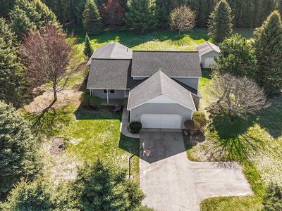 851 S Creek Ct, Traverse City, MI, 49696