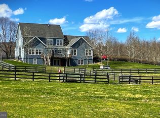 38295 Bolington Rd, Lovettsville, VA