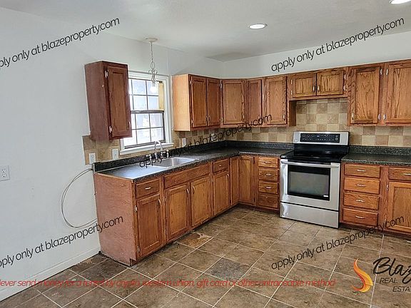 4th image of 2618 Rule St