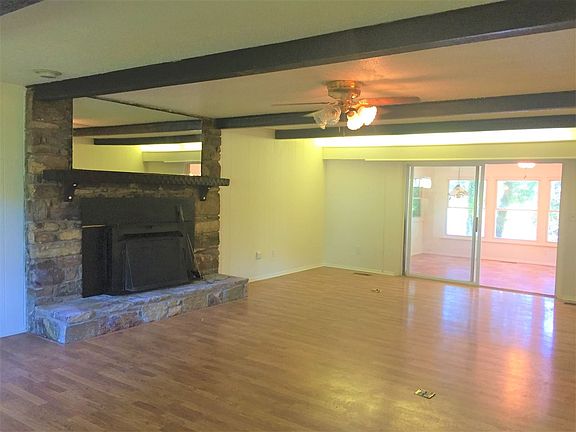 3rd image of 421 Kingswood Dr