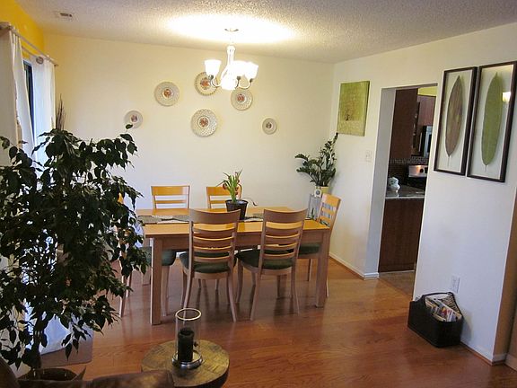 5th image of 282 Hampshire Dr