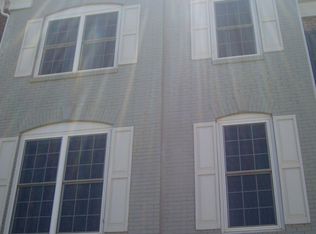 2512 Terra Cotta Cir, Herndon, VA 20171