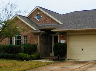 422 Holly Branch Ln, Kemah, TX 77565